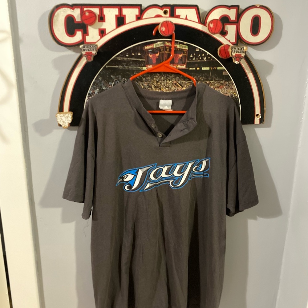 Toronto blue jays t shirt size XL